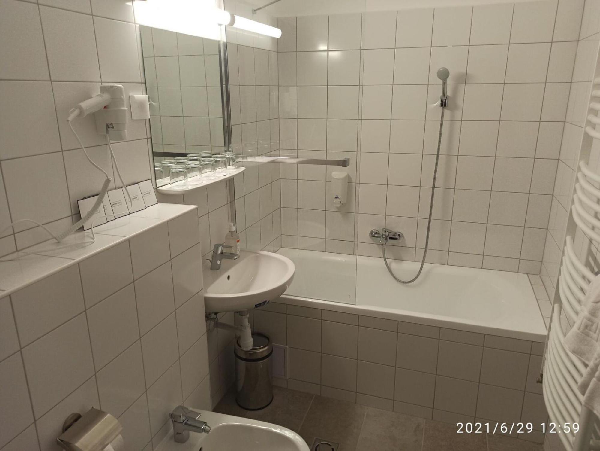Bed and Breakfast Svájci Lak Panzió Nyíregyháza Exterior foto