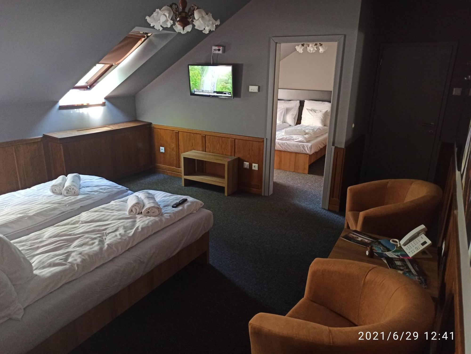 Bed and Breakfast Svájci Lak Panzió Nyíregyháza Exterior foto